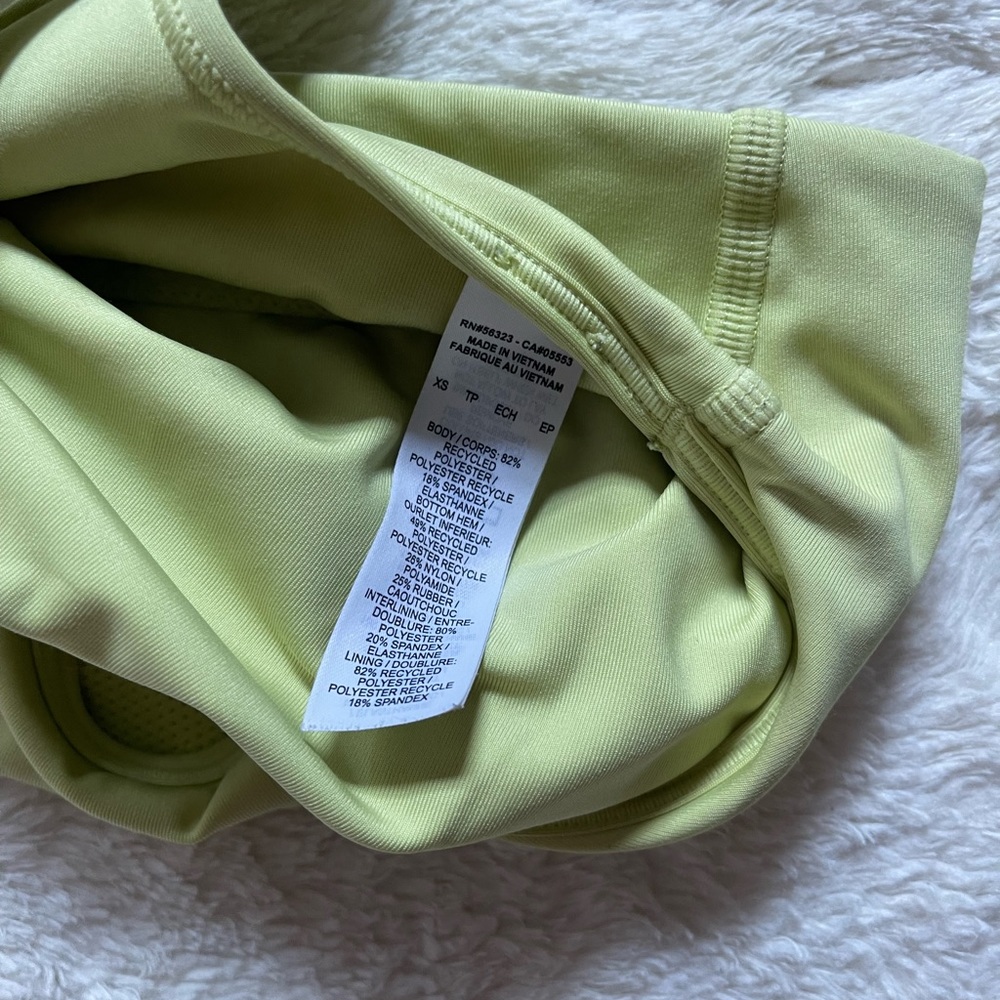 nike sports bra - Picture 3 of 3